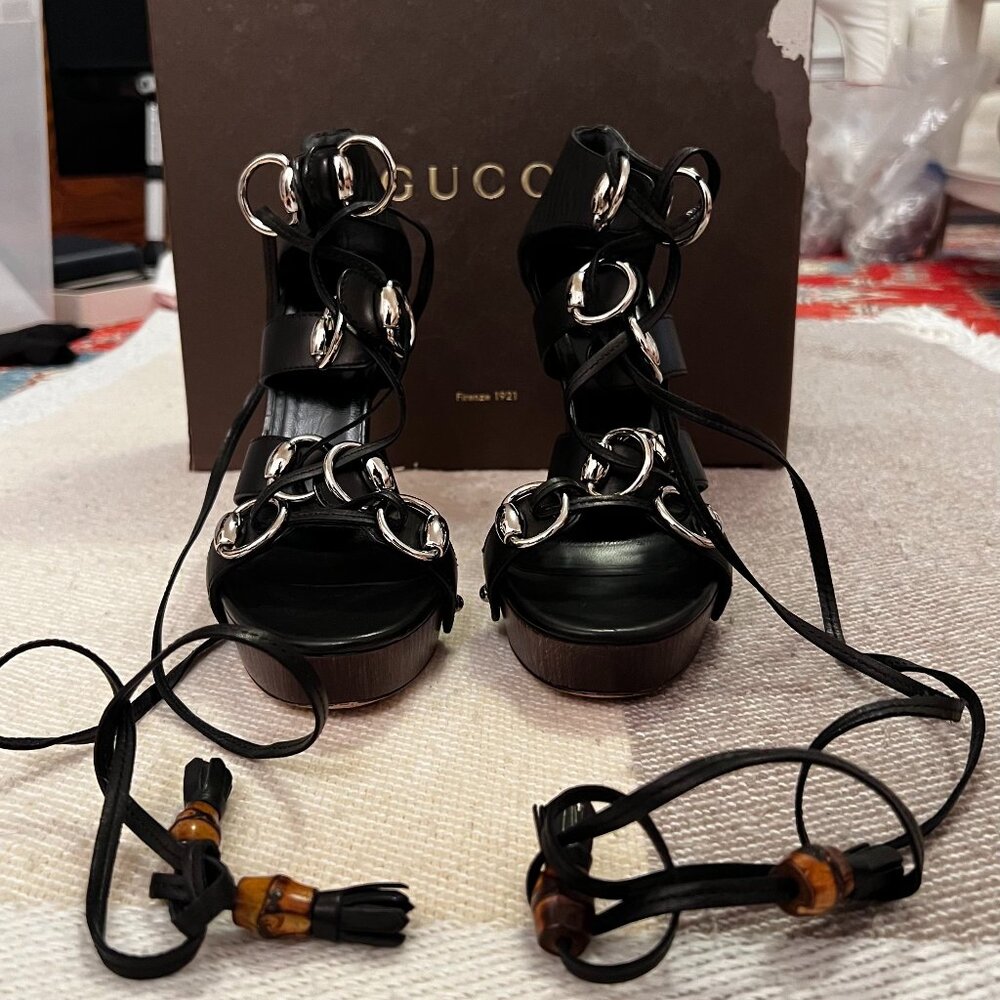 Gucci Women’s Black Leather Straps Wooden Style Modern High Heels Shoes